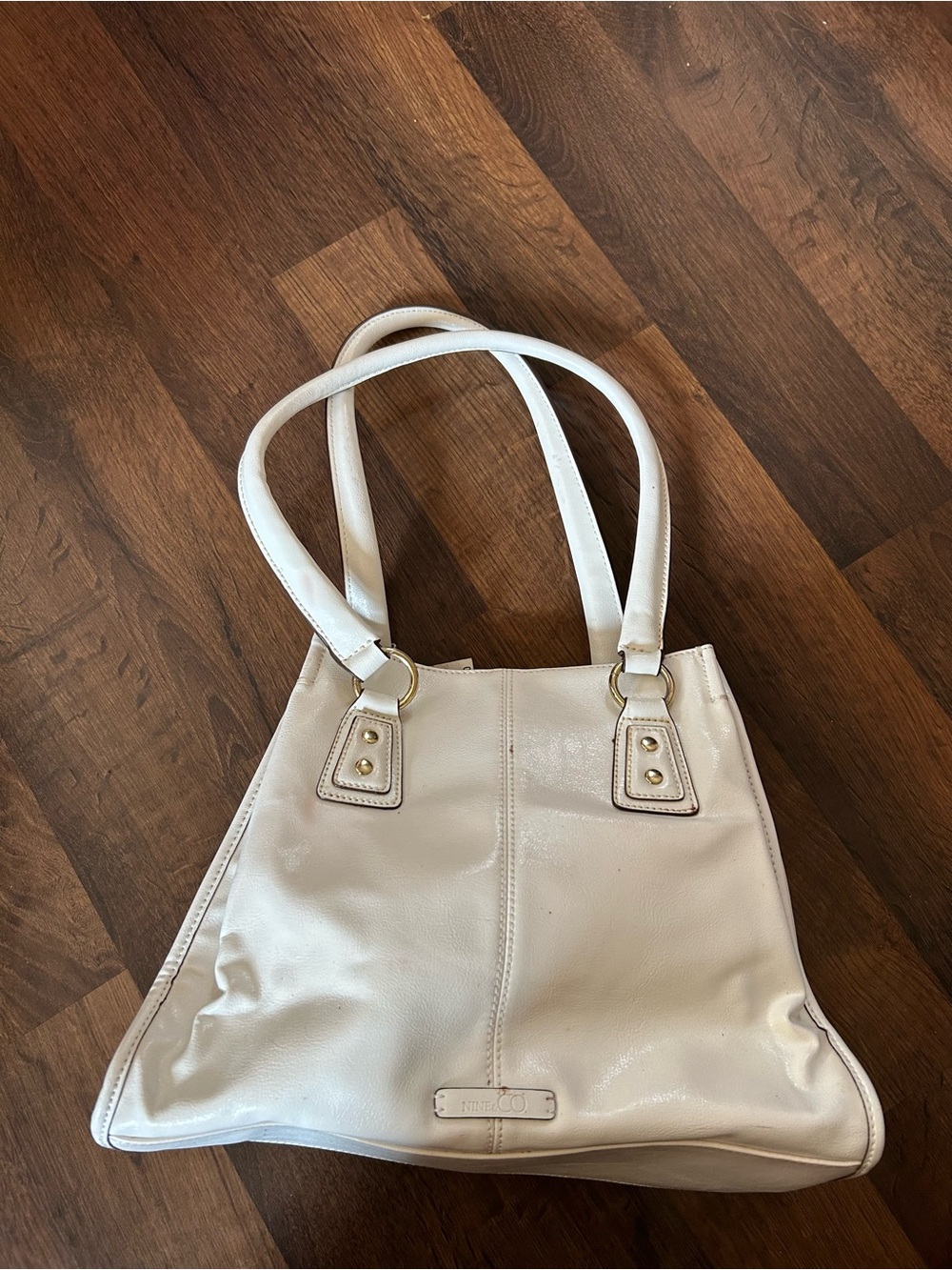 Nine & Co Women's Cream Leather Shoulder Bag - Elegant Everyday Tote